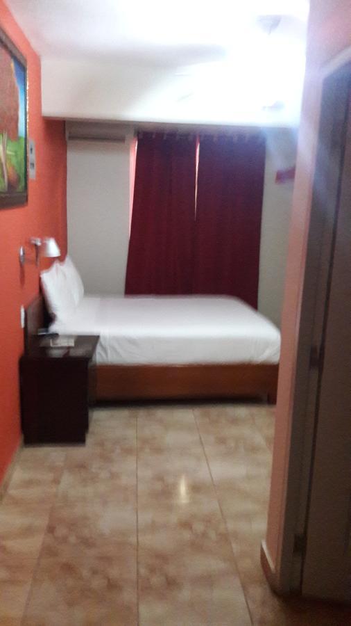 Hotel Samana Spring Buitenkant foto
